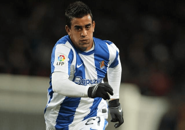 尼斯训练开放日，冲刺阶段单刀错失引欢呼，欧联在即，年轻球员得到机会的简单介绍